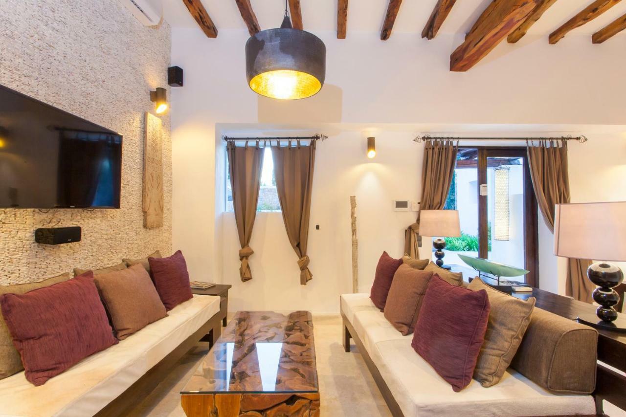 Ibiza Luxury Villa Santa Eularia des Riu Exterior photo